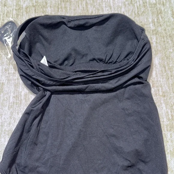 New 8 Black One shoulder Jantzen Solids one piece swim suit strap attached - Picture 4 of 7